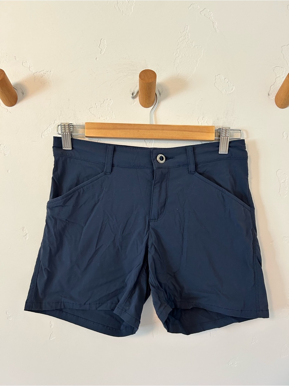 Patagonia Women’s Quandary Shorts Navy Blue Sz 0 Stretch Hiking Outdoors 5" Sun